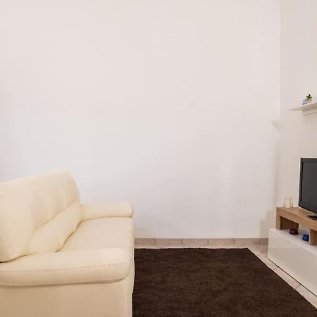 Susu Apartment Brindisi Exteriör bild